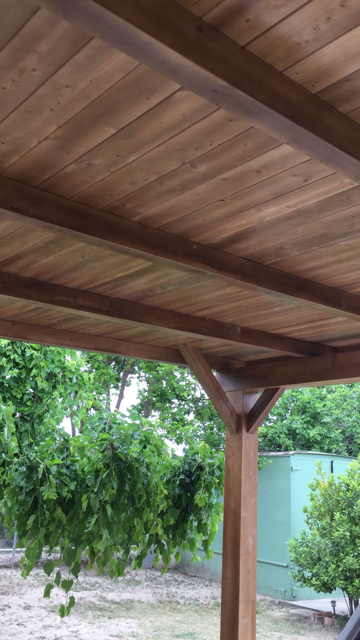 Artybel-garage-madera-autoportante-techo